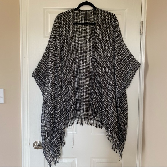 Lane Bryant Distressed Knit Shaw - Picture 9 of 15